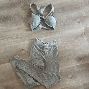 Gray Leggings by [Brand]